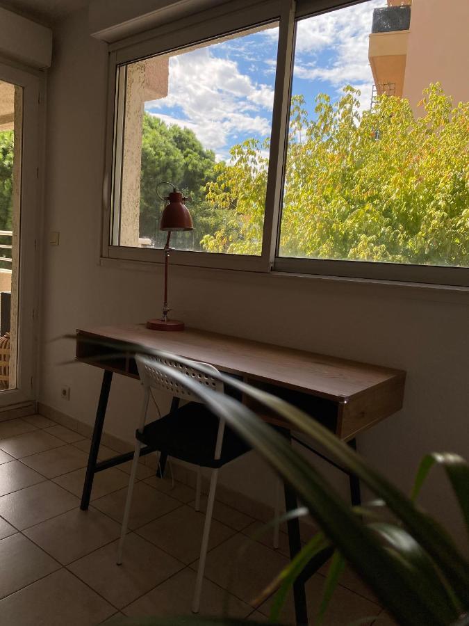 Centre Ville, Parking Prive Perpignan Bagian luar foto